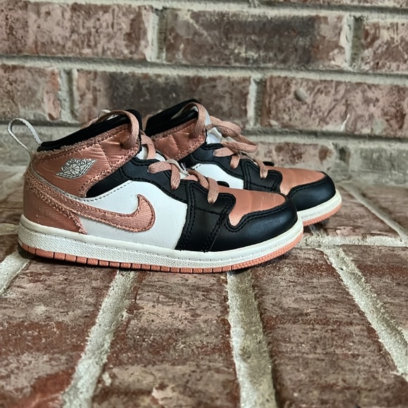 Kids toddler Jordan 1 mid light madder root size 10c - Picture 2 of 14